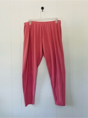feathers Coral Pink Stretch Leggings